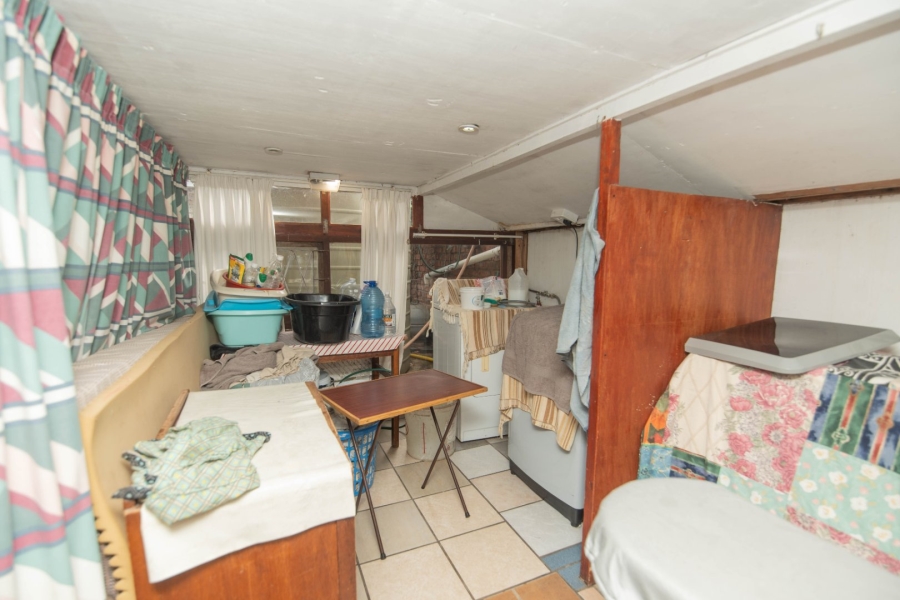 6 Bedroom Property for Sale in Bluewater Bay Eastern Cape